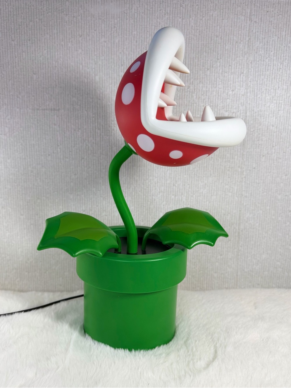 Nintendo Super Mario Piranha Plant LED Table Lamp Paladone 2020 USB Light